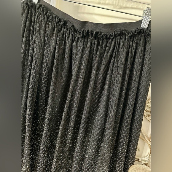 Plus size Ombré Black/Gold glitter skirt - Picture 7 of 10